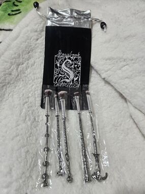 Storybook Cosmetics Original Storybook Wands 5 Piece Brush Set w/ Velvet Pouch